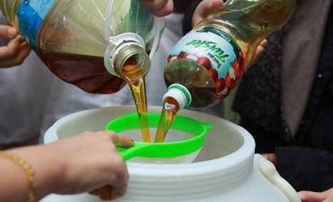 Estudiantes del colegio Carlos Vicente Rey están reciclando aceite de cocina en sus hogares, con acompañamiento de Grasecol