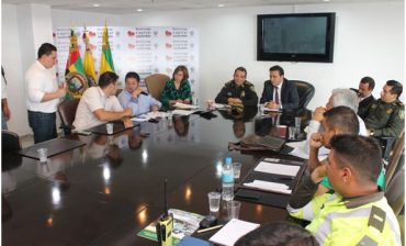 Compromisos entre la Alcaldía de Bucaramanga, el Área metropolitana, la Policía Nacional y el gremio de taxistas