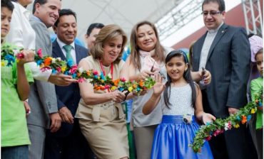 Mariana le puso el toque emocionante y reflexivo a la inauguración de la Cumbre Mundial del Medio Ambiente CIMA Kids Bucaramanga 2014