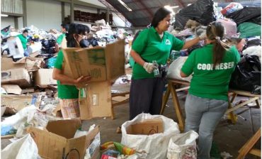 Hoy miércoles y mañana jueves solo debemos sacar el material reciclable; no debemos insistir con otros residuos