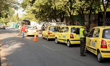 23 taxis y cinco “mototaxis” sorprendidos y sancionados en operativos para el control del transporte público en el área metropolitana